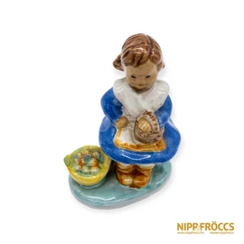 Porcelán, kerámia - Kislány kosárral
