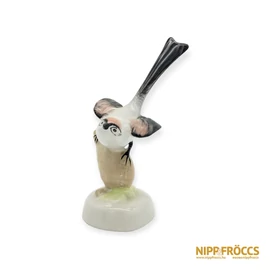 Aquincumi porcelán - Tobozon ülő őszapó