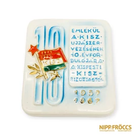 Porcelán, kerámia - KISZ 10 éves évforduló Kispesti plakett