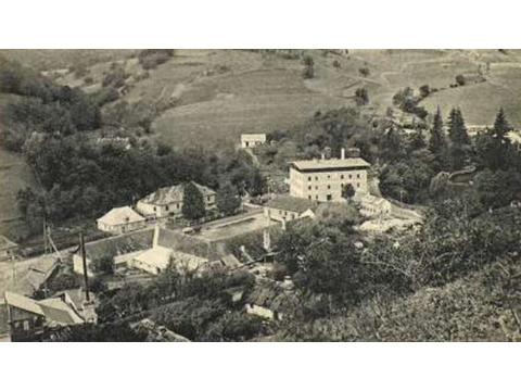 A Hollóházi gyár (nagyon) rövid története