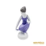 Kép 3/11 - Hollóházi porcelán -  Vízmerítő lány lila ruhában