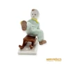 Kép 11/12 - Aquincumi porcelán -  Szánkózó gyerek