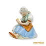 Kép 7/10 - Zsolnay porcelán -  Libatömő lány