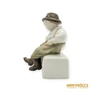 Kép 8/10 - Zsolnay porcelán -  Botot faragó fiú