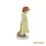 Kép 4/13 - Aquincumi porcelán -  Zöld ruhás kislány kalapban