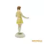 Kép 4/10 - Drasche porcelán -  Éneklő lány (sárga ruhában)