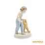 Kép 2/10 - Aquincumi porcelán -  Macival sétáló gyerek