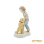 Kép 6/10 - Aquincumi porcelán -  Macival sétáló gyerek