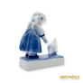 Kép 8/10 - Zsolnay porcelán -  Tyúkot etető lány